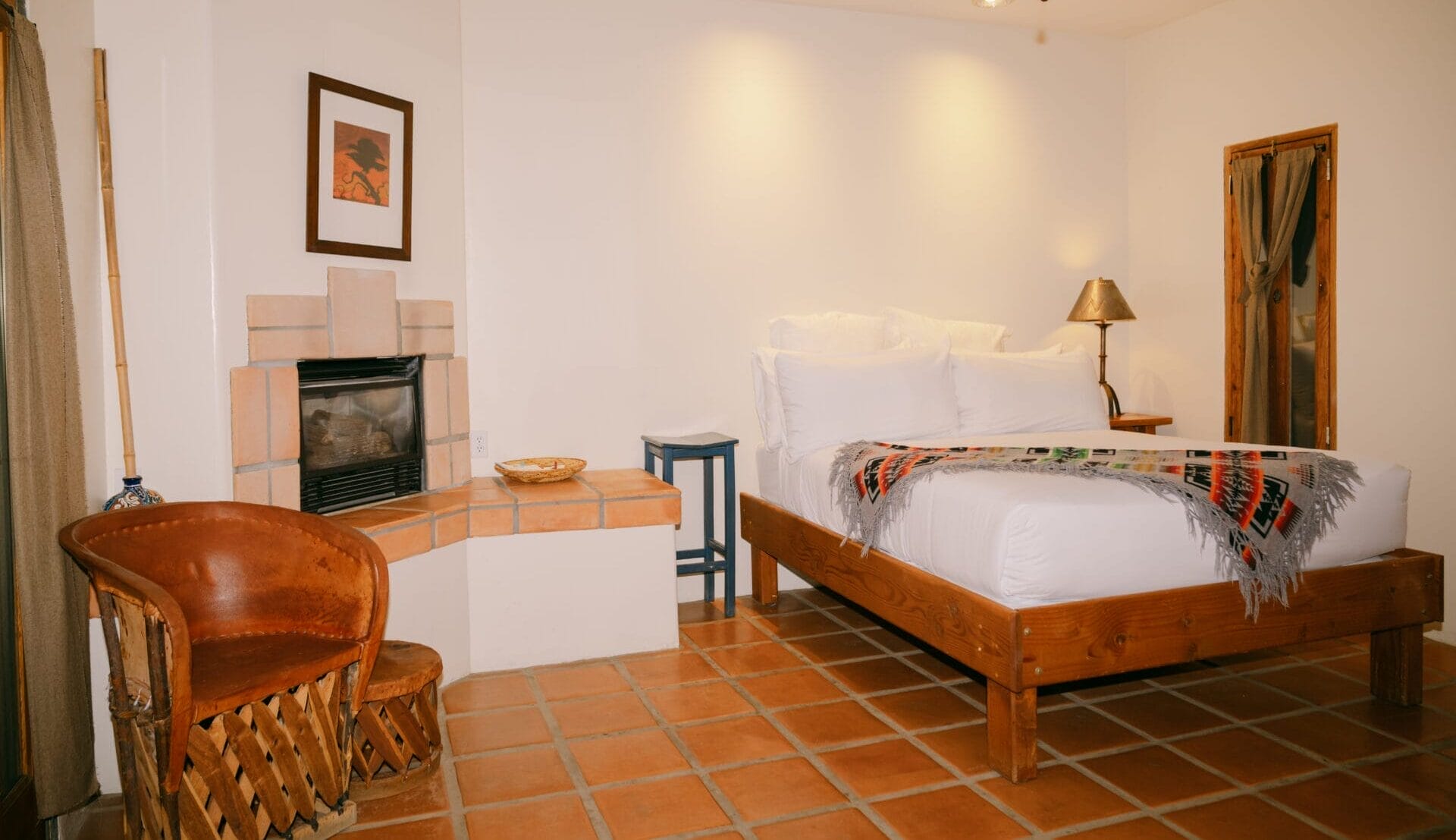 Mesquite Queen With Fireplace